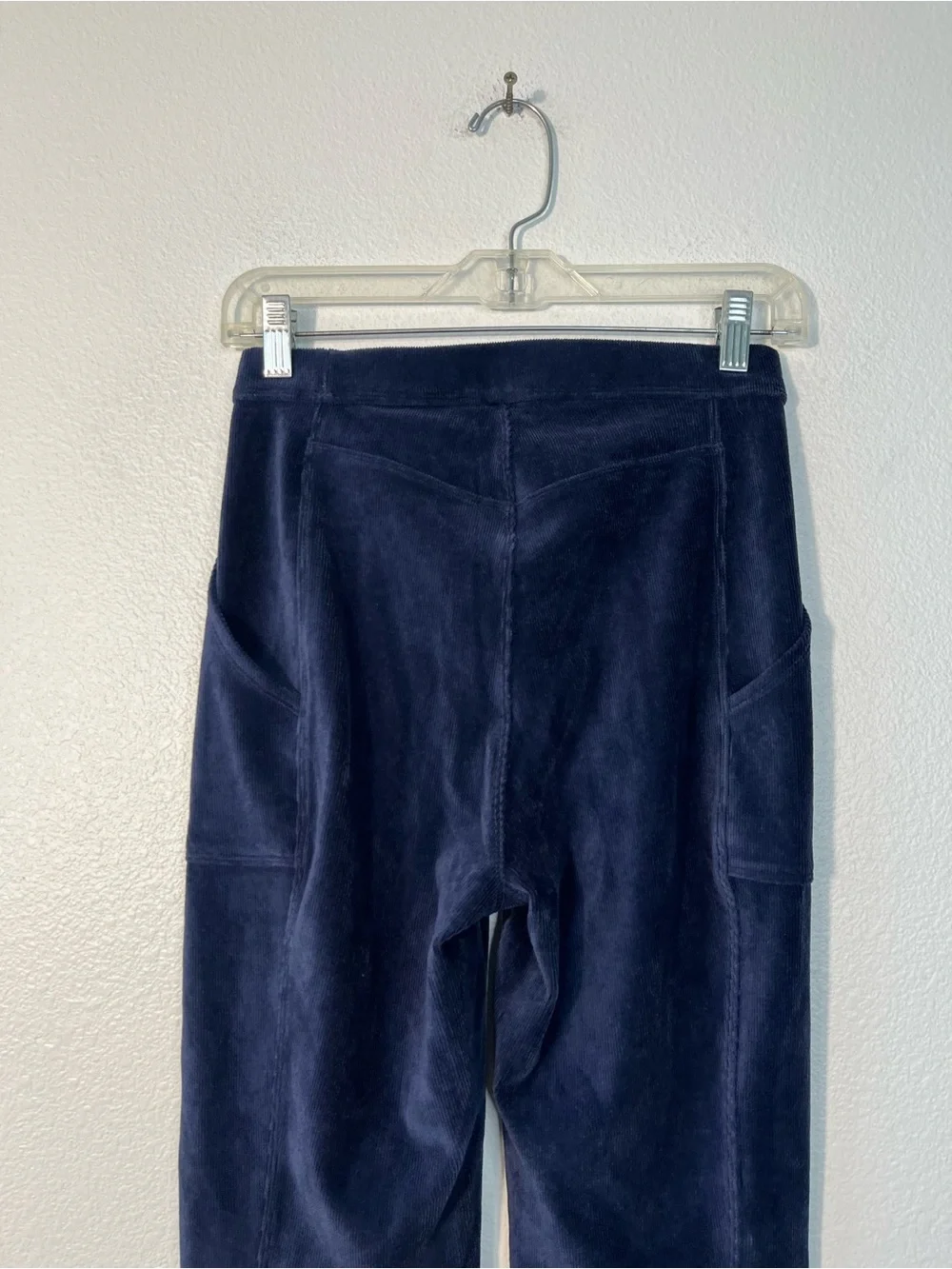 Alo Yoga Micro Corduroy High-Waist Winter Break Flare Pant Size Small Blue